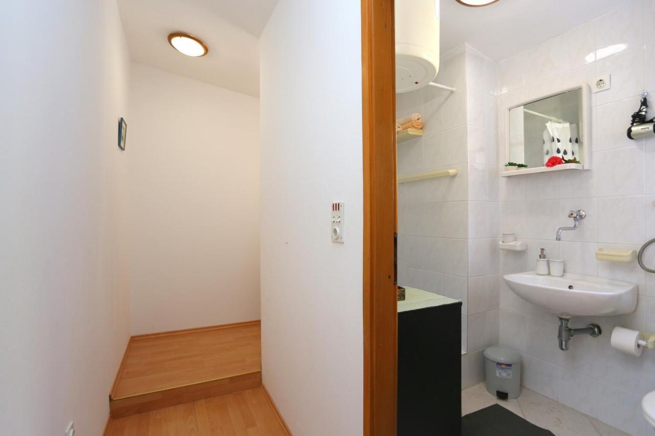 Apartments By The Sea Podaca, Makarska - 11588 Exterior foto
